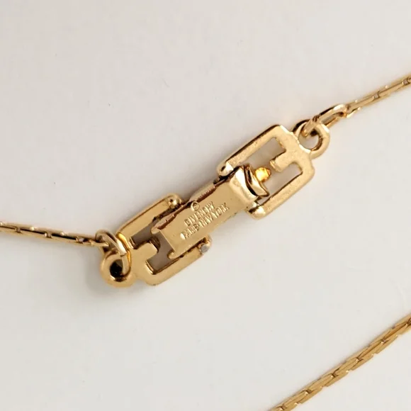 Givenchy necklace - Picture 6 of 6
